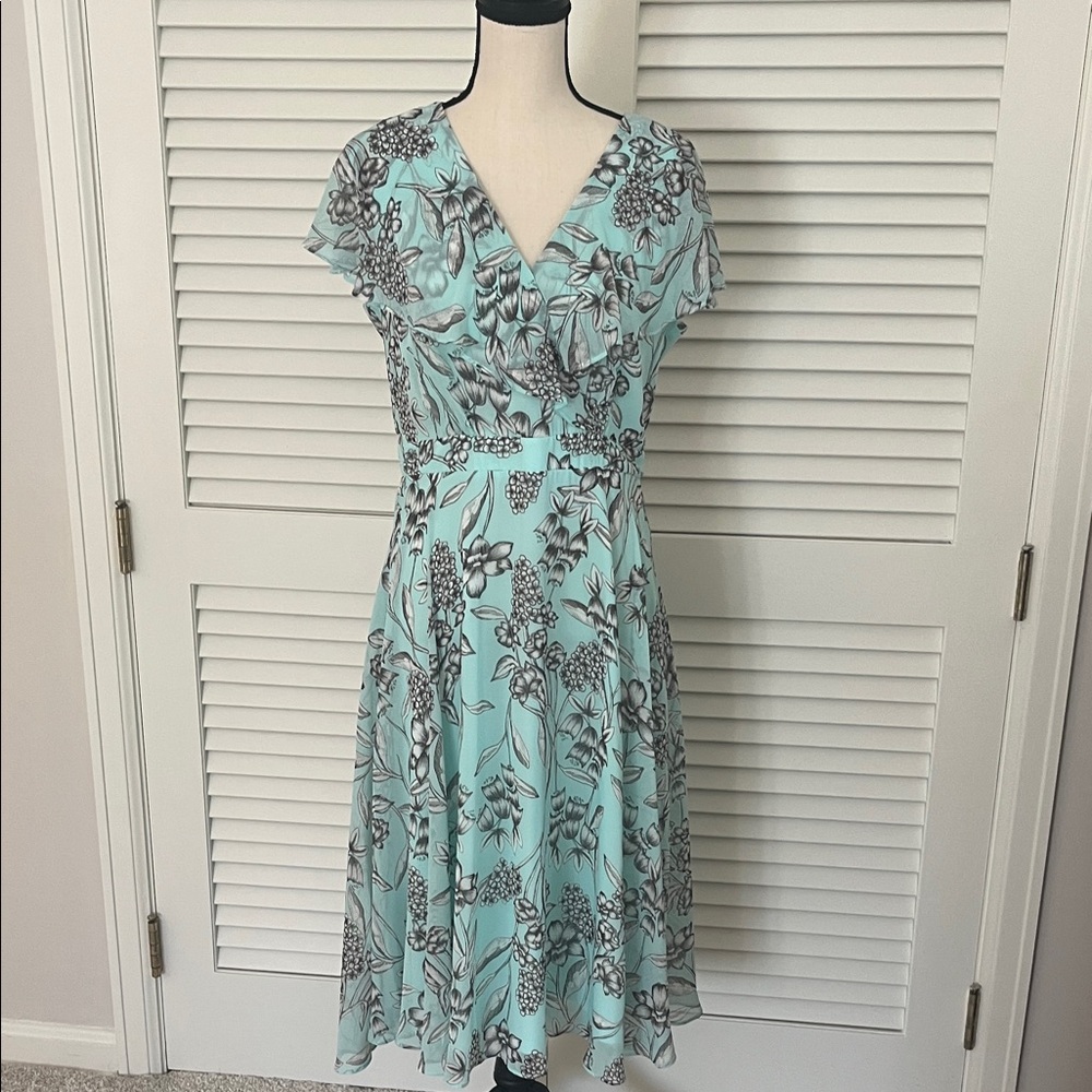 Jessica Howard Floral Print V-Neck Dress - 12